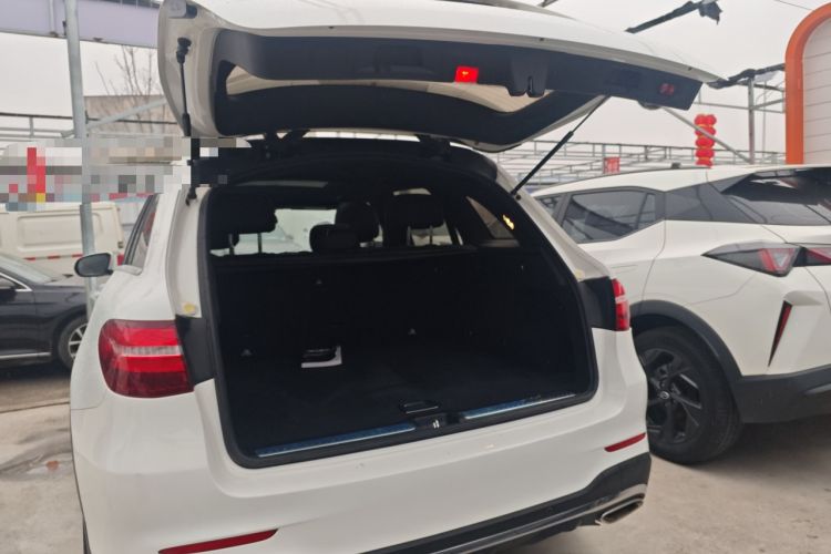 Used Mercedes-Benz GLC 2017 GLC 260 4MATIC Dynamic Edition Trunk