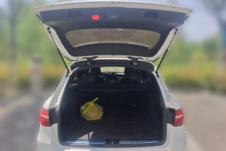 Used Mercedes-Benz GLC 2017 GLC 200 4MATIC Trunk