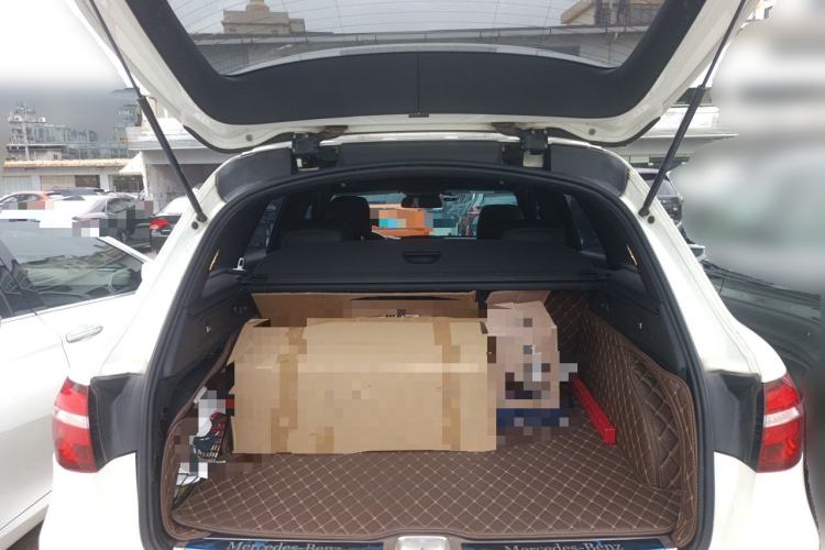 Used Mercedes-Benz GLC 2017 GLC 260 4MATIC Luxury Model Trunk