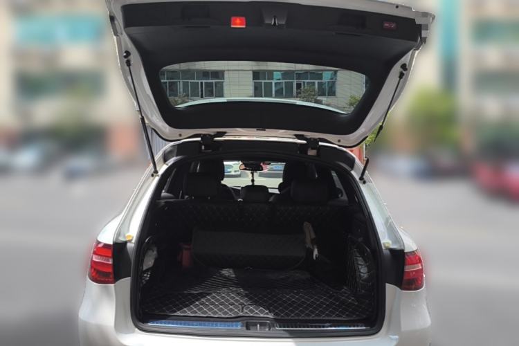 Used Mercedes-Benz GLC 2017 GLC 260 4MATIC Luxury Model Trunk