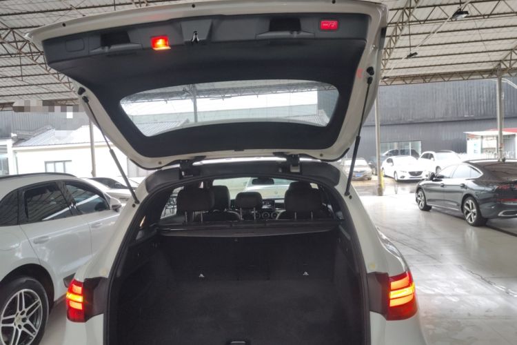 Used Mercedes-Benz GLC 2017 GLC 260 4MATIC Dynamic Edition Trunk