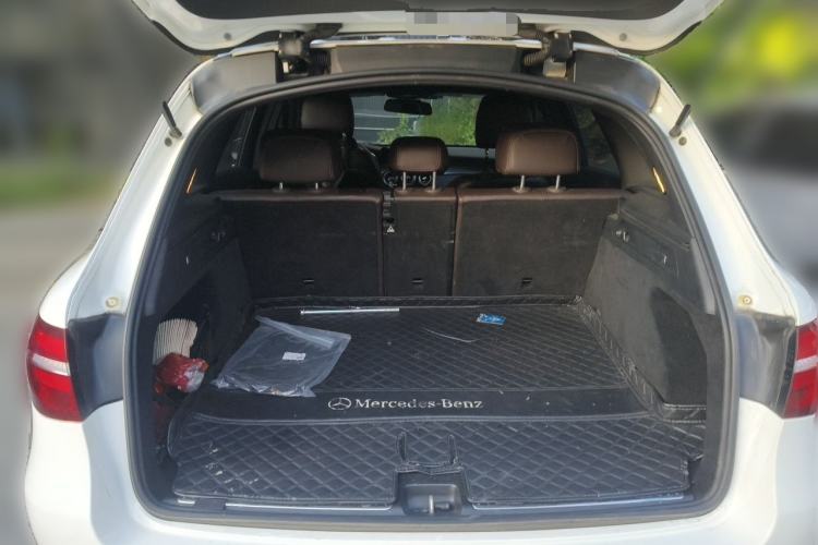 Used Mercedes-Benz GLC 2017 GLC 260 4MATIC Dynamic Edition Trunk