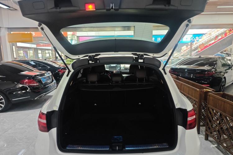 Used Mercedes-Benz GLC 2017 GLC 200 4MATIC Trunk