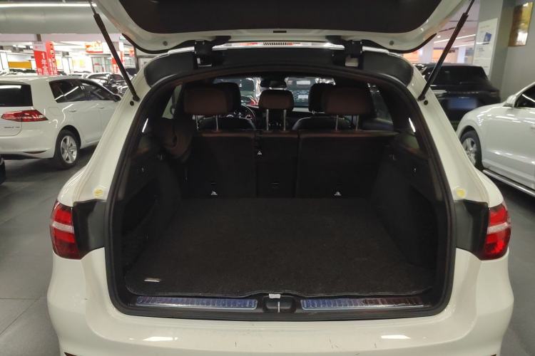 Used Mercedes-Benz GLC 2017 GLC 260 4MATIC Luxury Model Trunk