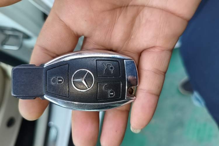 Used Mercedes-Benz GLC 2017 GLC 300 4MATIC Sport Edition Vehicle Key