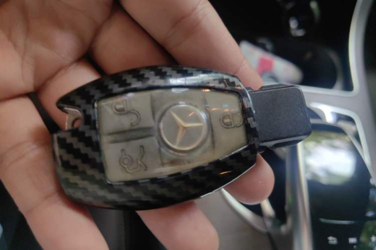 Used Mercedes-Benz GLC 2017 GLC 300 4MATIC Sport Edition Vehicle Key