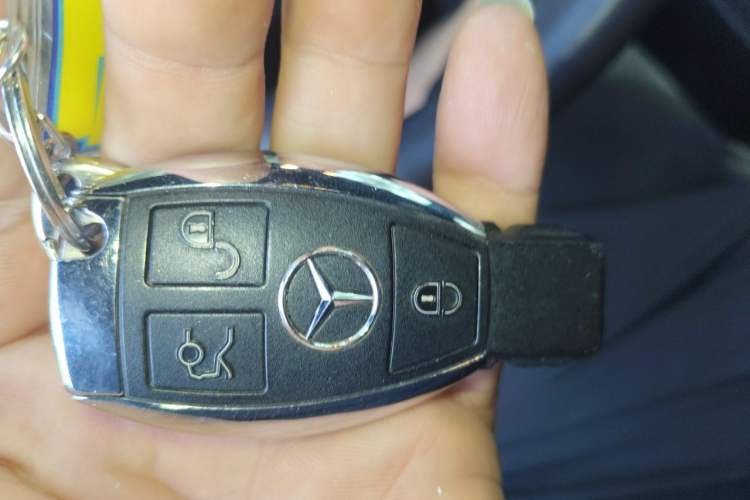 Used Mercedes-Benz GLC 2017 GLC 260 4MATIC Dynamic Edition Vehicle Key