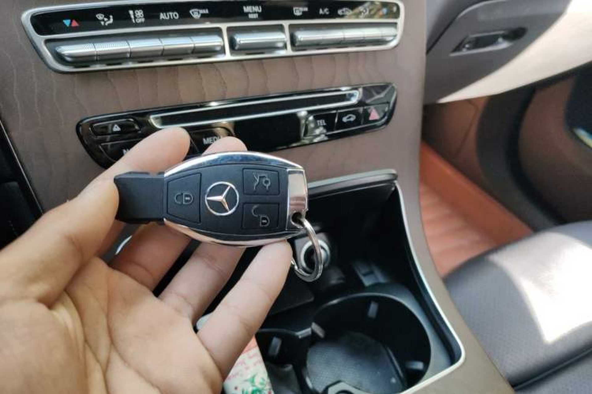 Used Mercedes-Benz GLC 2017 GLC 300 4MATIC Sport Edition Vehicle Key