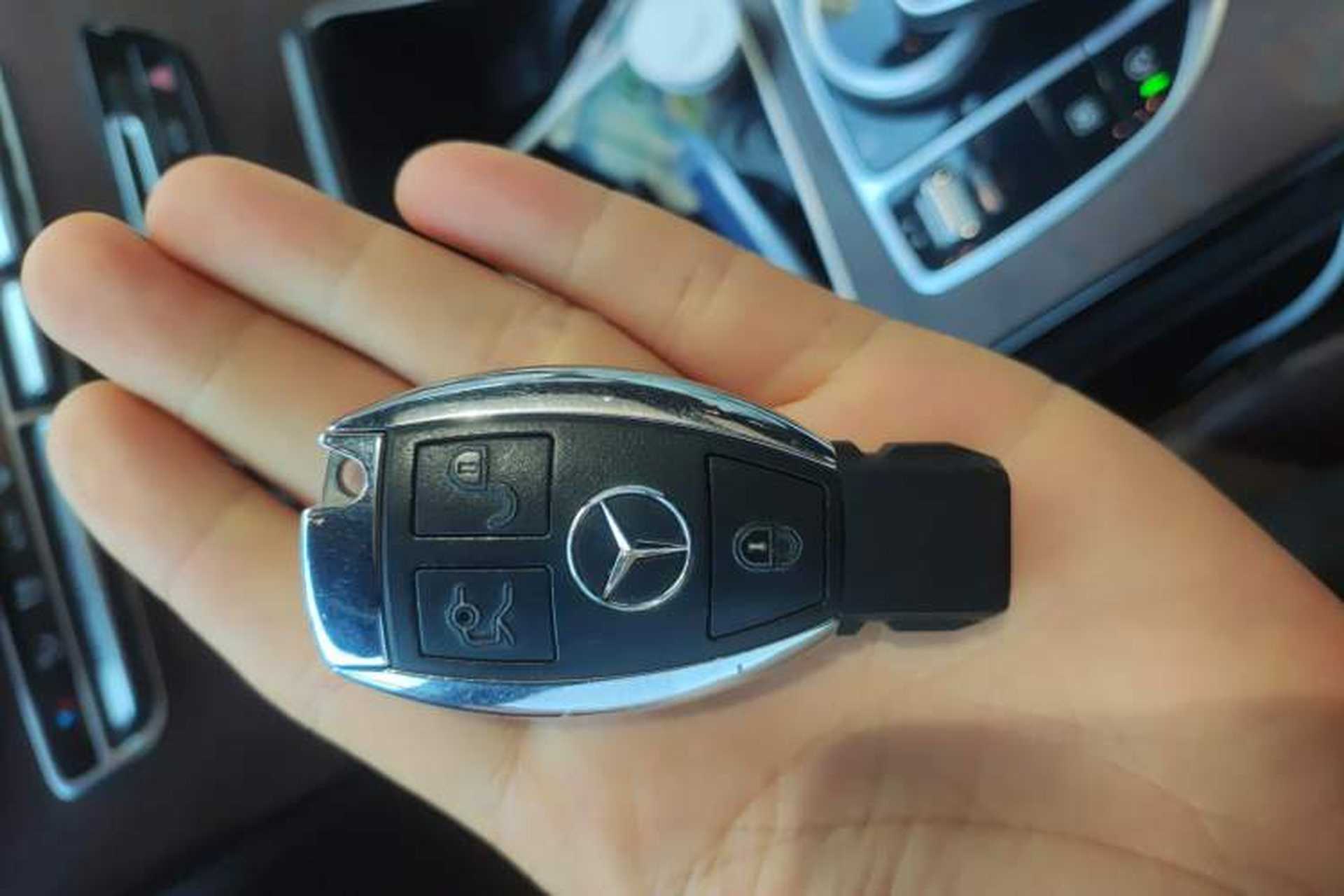 Used Mercedes-Benz GLC 2017 GLC 300 4MATIC Sport Edition Vehicle Key