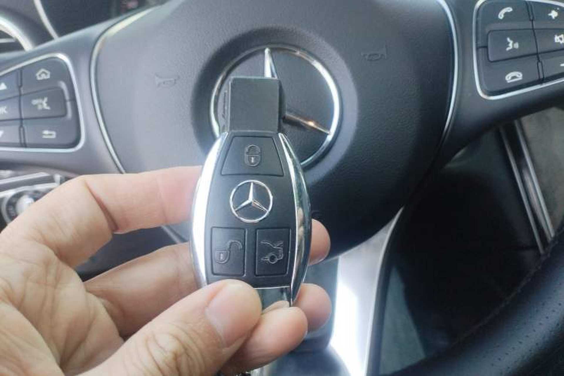 Used Mercedes-Benz GLC 2017 GLC 300 4MATIC Luxury Model Vehicle Key