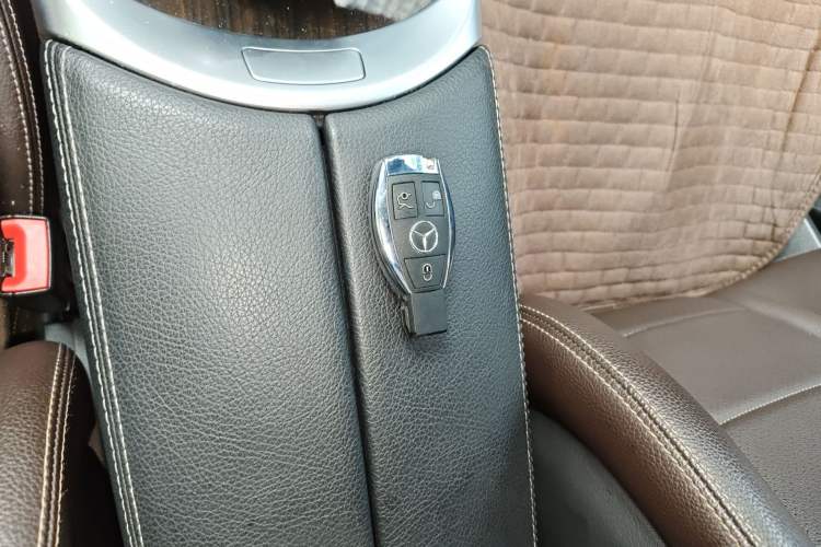 Used Mercedes-Benz GLC 2017 GLC 260 4MATIC Luxury Model Vehicle Key