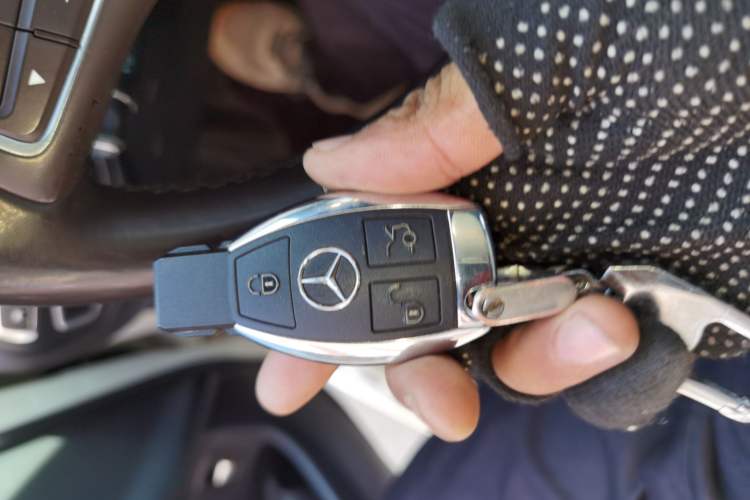 Used Mercedes-Benz GLC 2017 GLC 260 4MATIC Luxury Model Vehicle Key