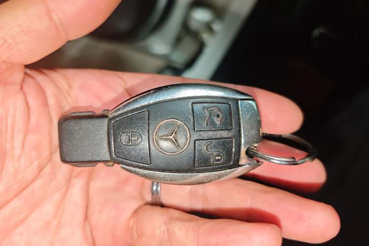 Used Mercedes-Benz GLC 2017 GLC 260 4MATIC Luxury Model Vehicle Key
