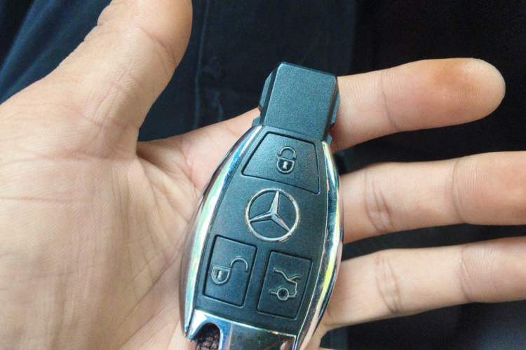 Used Mercedes-Benz GLC 2017 GLC 260 4MATIC Luxury Model Vehicle Key