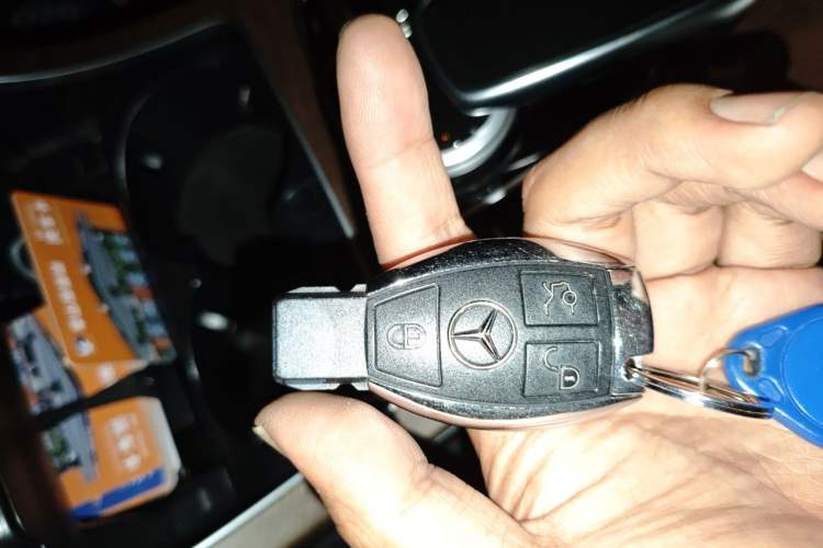 Used Mercedes-Benz GLC 2017 GLC 300 4MATIC Sport Edition Vehicle Key