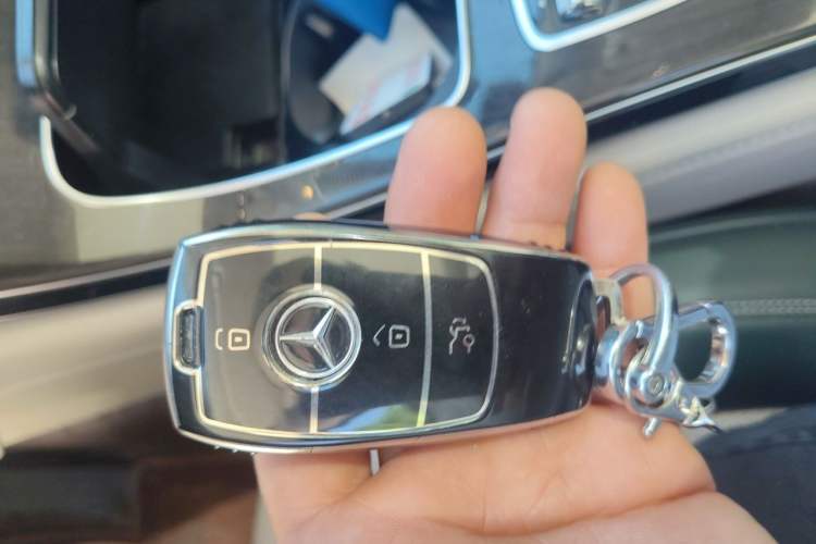 Used Mercedes-Benz GLC 2017 GLC 260 4MATIC Dynamic Edition Vehicle Key