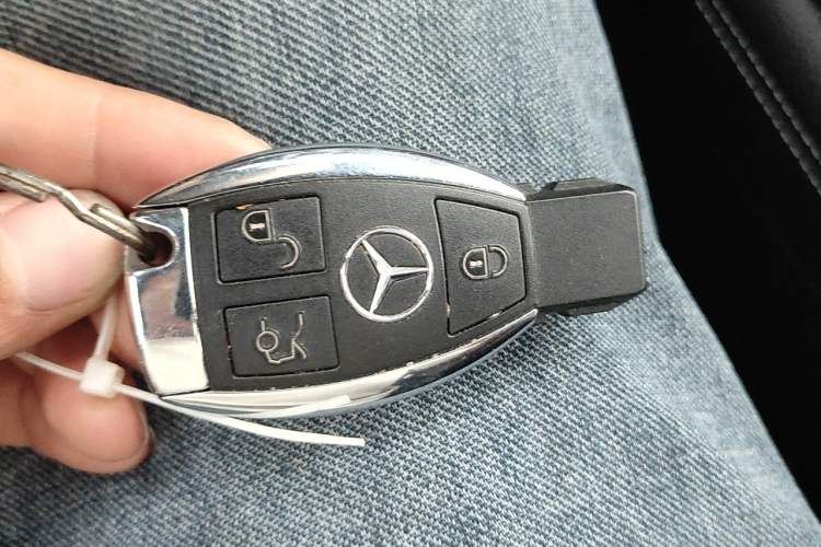 Used Mercedes-Benz GLC 2017 GLC 260 4MATIC Luxury Model Vehicle Key