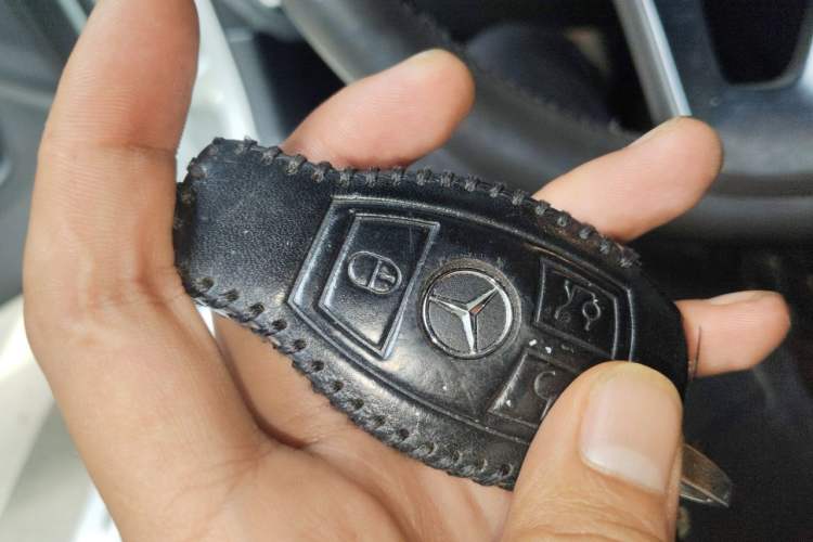 Used Mercedes-Benz GLC 2017 GLC 260 4MATIC Luxury Model Vehicle Key