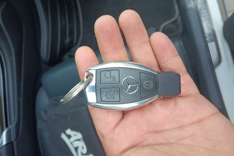 Used Mercedes-Benz GLC 2017 GLC 260 4MATIC Dynamic Edition Vehicle Key
