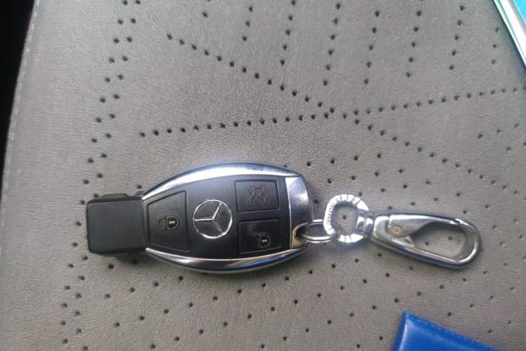 Used Mercedes-Benz GLC 2017 GLC 300 4MATIC Sport Edition Vehicle Key