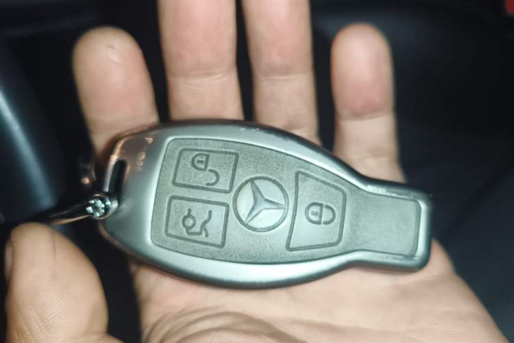 Used Mercedes-Benz GLC 2017 GLC 260 4MATIC Dynamic Edition Vehicle Key