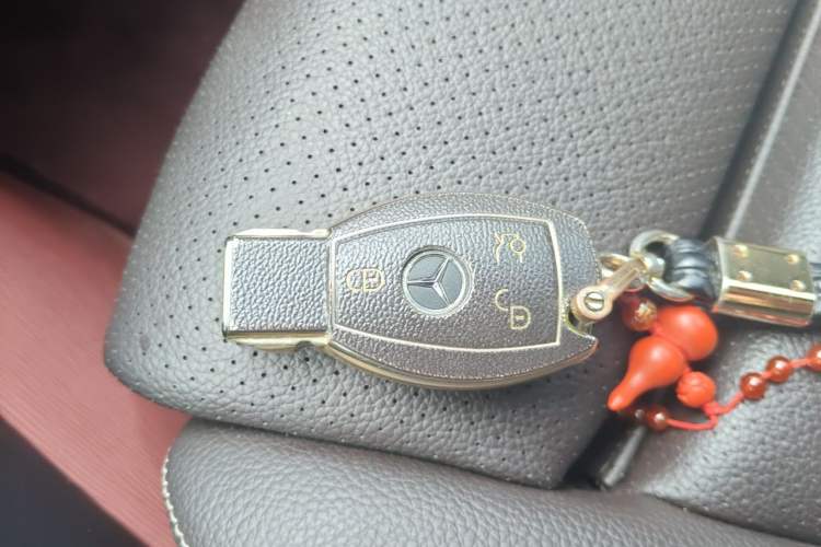 Used Mercedes-Benz GLC 2017 GLC 260 4MATIC Dynamic Edition Vehicle Key