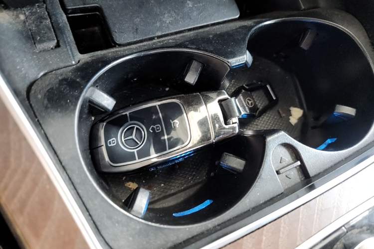 Used Mercedes-Benz GLC 2017 GLC 300 4MATIC Sport Edition Vehicle Key
