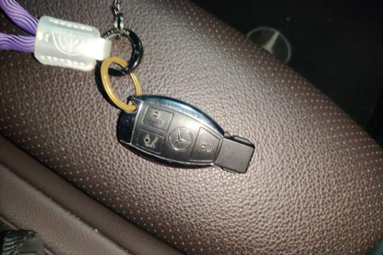 Used Mercedes-Benz GLC 2017 GLC 260 4MATIC Luxury Model Vehicle Key