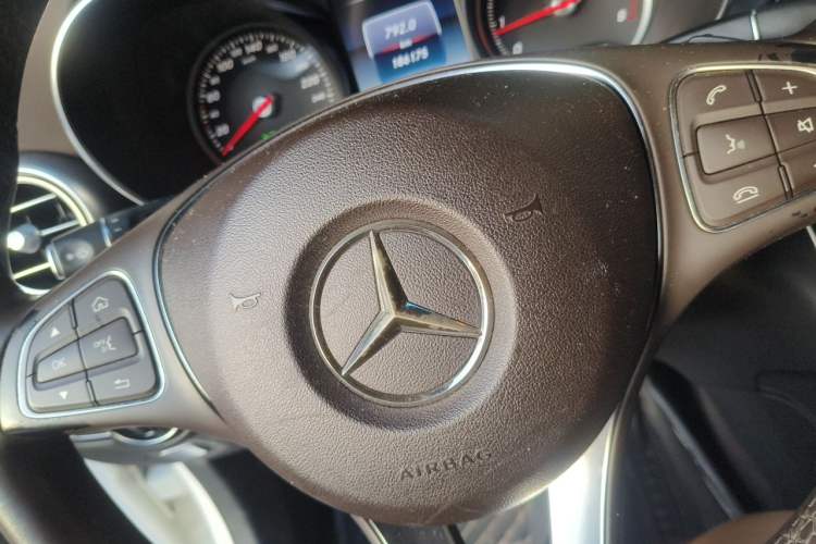 Used Mercedes-Benz GLC 2017 GLC 260 4MATIC Dynamic Edition Vehicle Key