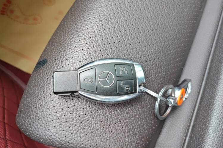 Used Mercedes-Benz GLC 2017 GLC 260 4MATIC Luxury Model Vehicle Key