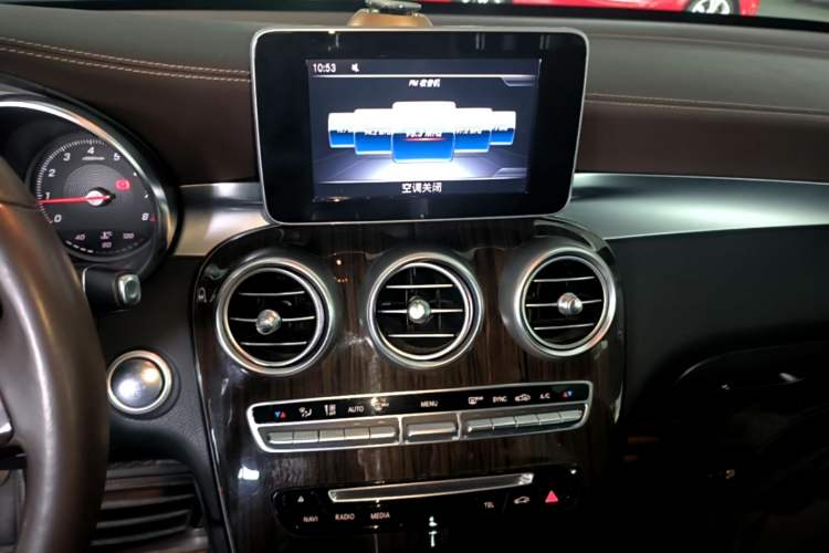 Used Mercedes-Benz GLC 2018 GLC 260 4MATIC Luxury Model Audio And AC Panel