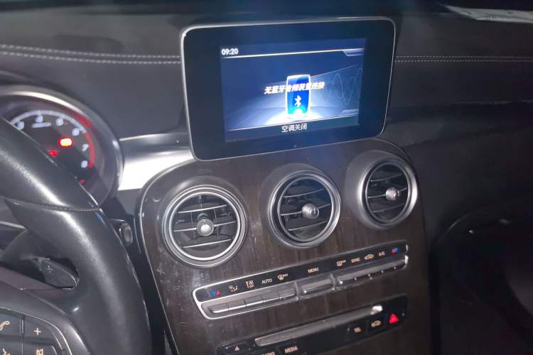 Used Mercedes-Benz GLC 2018 GLC 260 4MATIC Luxury Model Audio And AC Panel