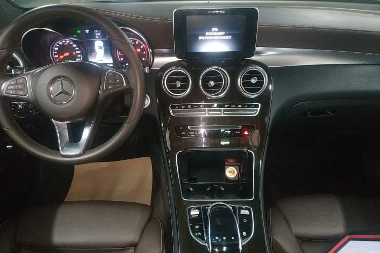 Used Mercedes-Benz GLC 2018 GLC 260 4MATIC Luxury Model Audio And AC Panel