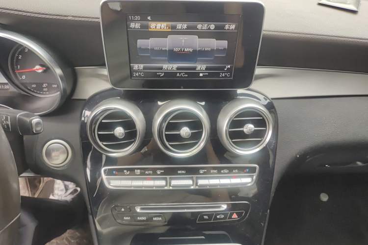 Used Mercedes-Benz GLC 2018 GLC 200 4MATIC Audio And AC Panel