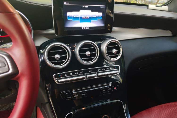 Used Mercedes-Benz GLC 2018 GLC 200 4MATIC Audio And AC Panel