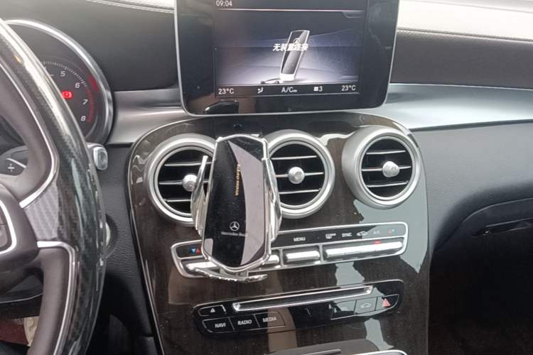 Used Mercedes-Benz GLC 2018 Facelifted GLC 260 4MATIC Dynamic Edition Audio And AC Panel