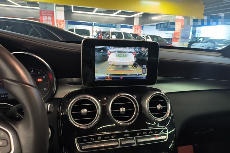 Used Mercedes-Benz GLC 2018 GLC 260 4MATIC Dynamic Edition Audio And AC Panel