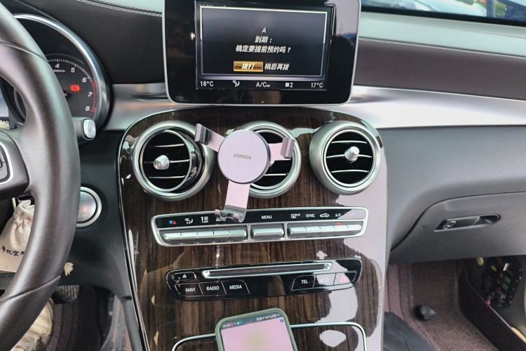 Used Mercedes-Benz GLC 2018 Facelift GLC 260 4MATIC Luxury Edition Audio And AC Panel