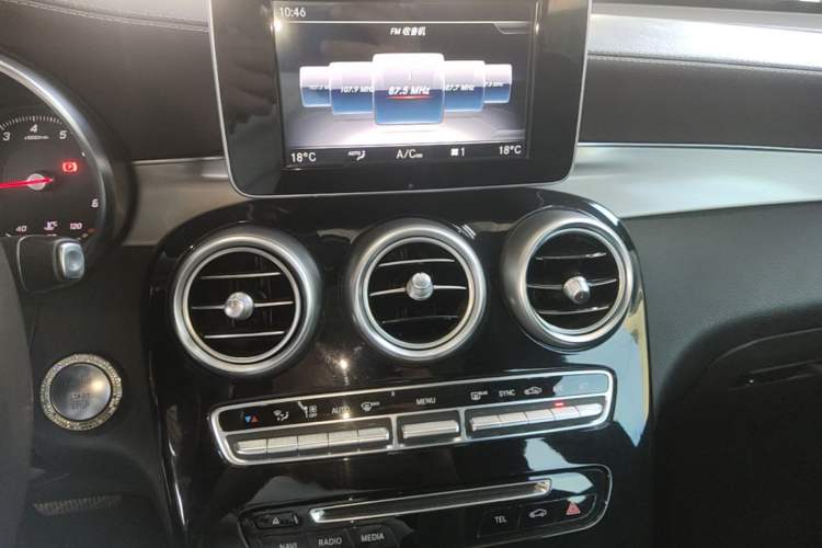 Used Mercedes-Benz GLC 2018 Facelift GLC 200 4MATIC Audio And AC Panel