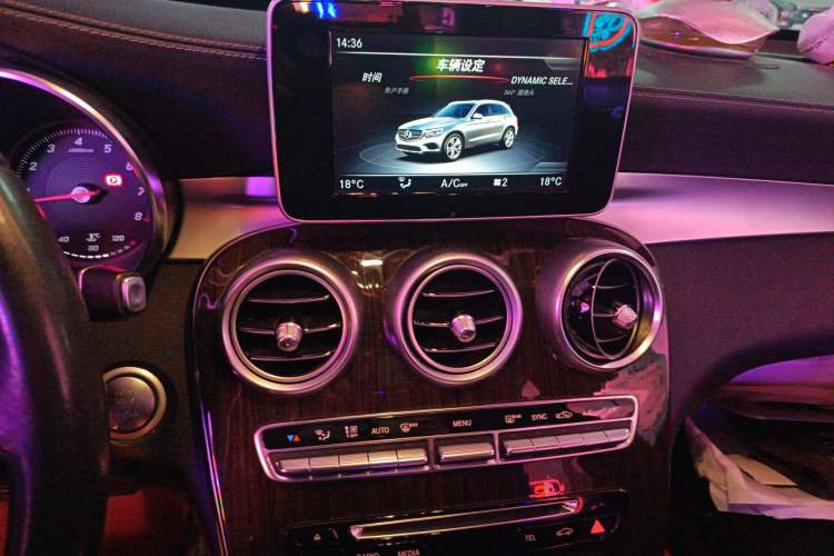 Used Mercedes-Benz GLC 2018 GLC 260 4MATIC Luxury Model Audio And AC Panel