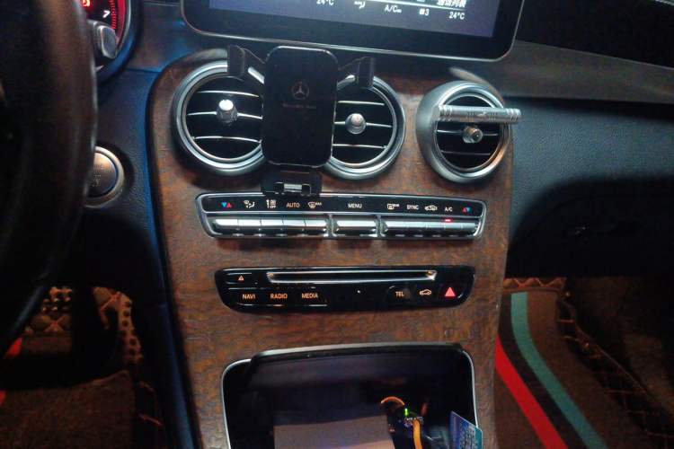 Used Mercedes-Benz GLC 2018 GLC 200 4MATIC Audio And AC Panel