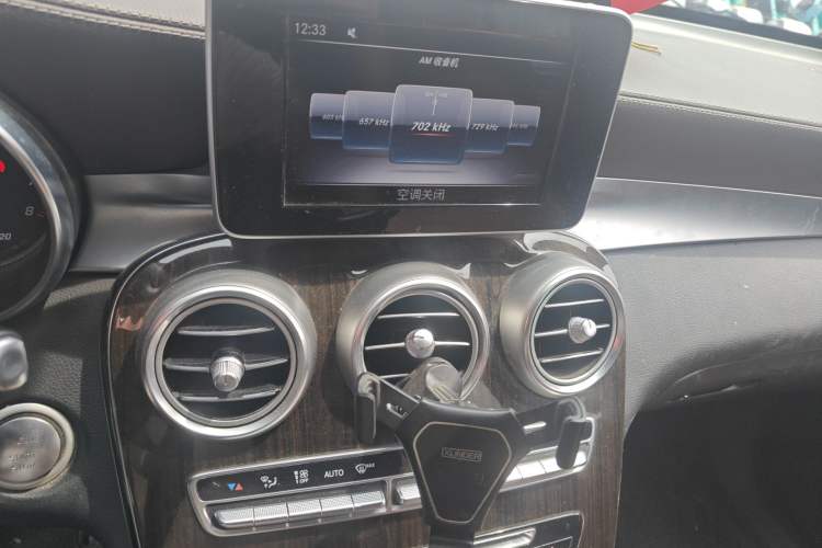 Used Mercedes-Benz GLC 2018 GLC 260 4MATIC Luxury Model Audio And AC Panel