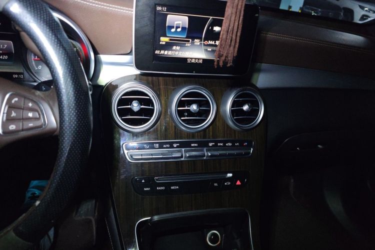 Used Mercedes-Benz GLC 2018 GLC 260 4MATIC Luxury Model Audio And AC Panel