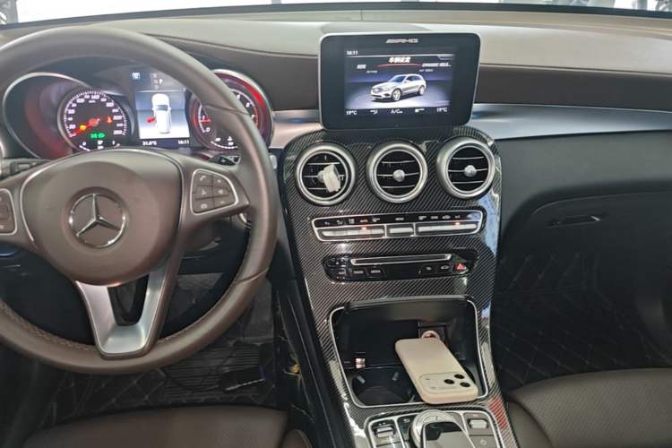 Used Mercedes-Benz GLC 2018 Facelift GLC 260 4MATIC Luxury Edition Audio And AC Panel