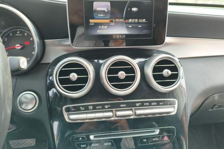 Used Mercedes-Benz GLC 2018 GLC 200 4MATIC Audio And AC Panel