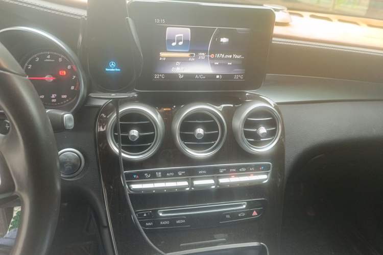 Used Mercedes-Benz GLC 2018 Facelifted GLC 260 4MATIC Dynamic Edition Audio And AC Panel