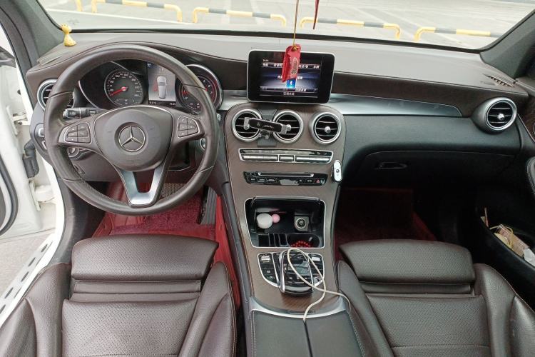 Used Mercedes-Benz GLC 2018 GLC 300 4MATIC Sport Edition Center Console