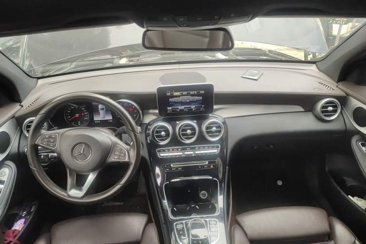 Used Mercedes-Benz GLC 2018 GLC 200 4MATIC Center Console