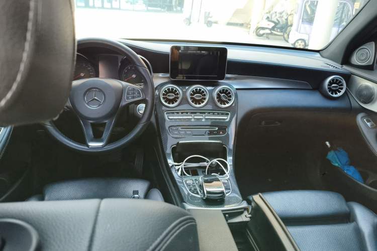 Used Mercedes-Benz GLC 2018 GLC 200 4MATIC Center Console