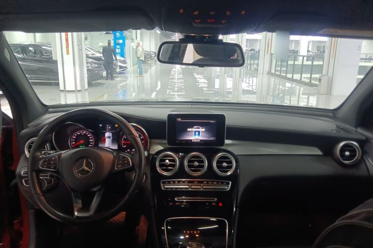 Used Mercedes-Benz GLC 2018 Facelift GLC 200 4MATIC Center Console